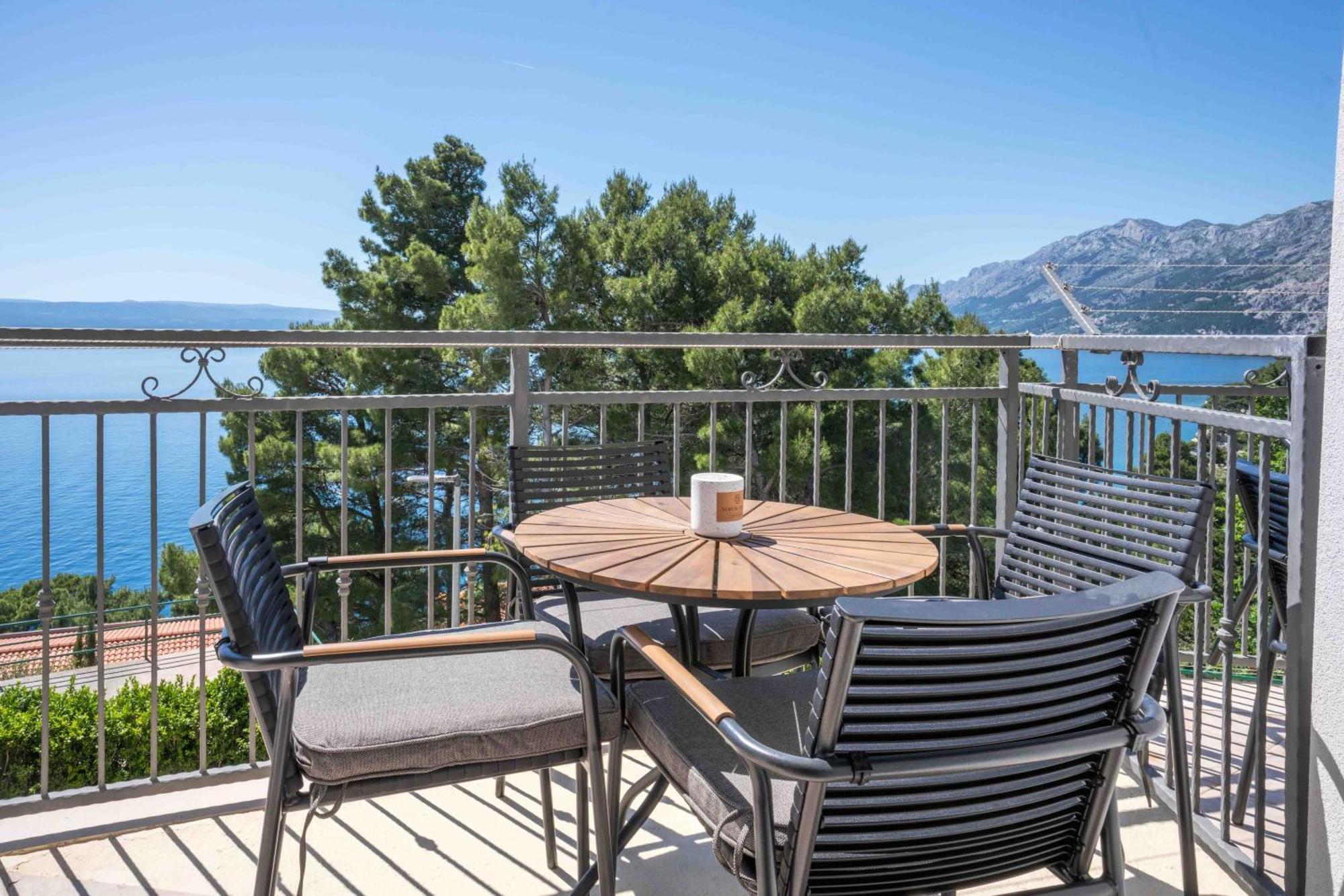 Sea View Apartment Gin Brela Exterior photo