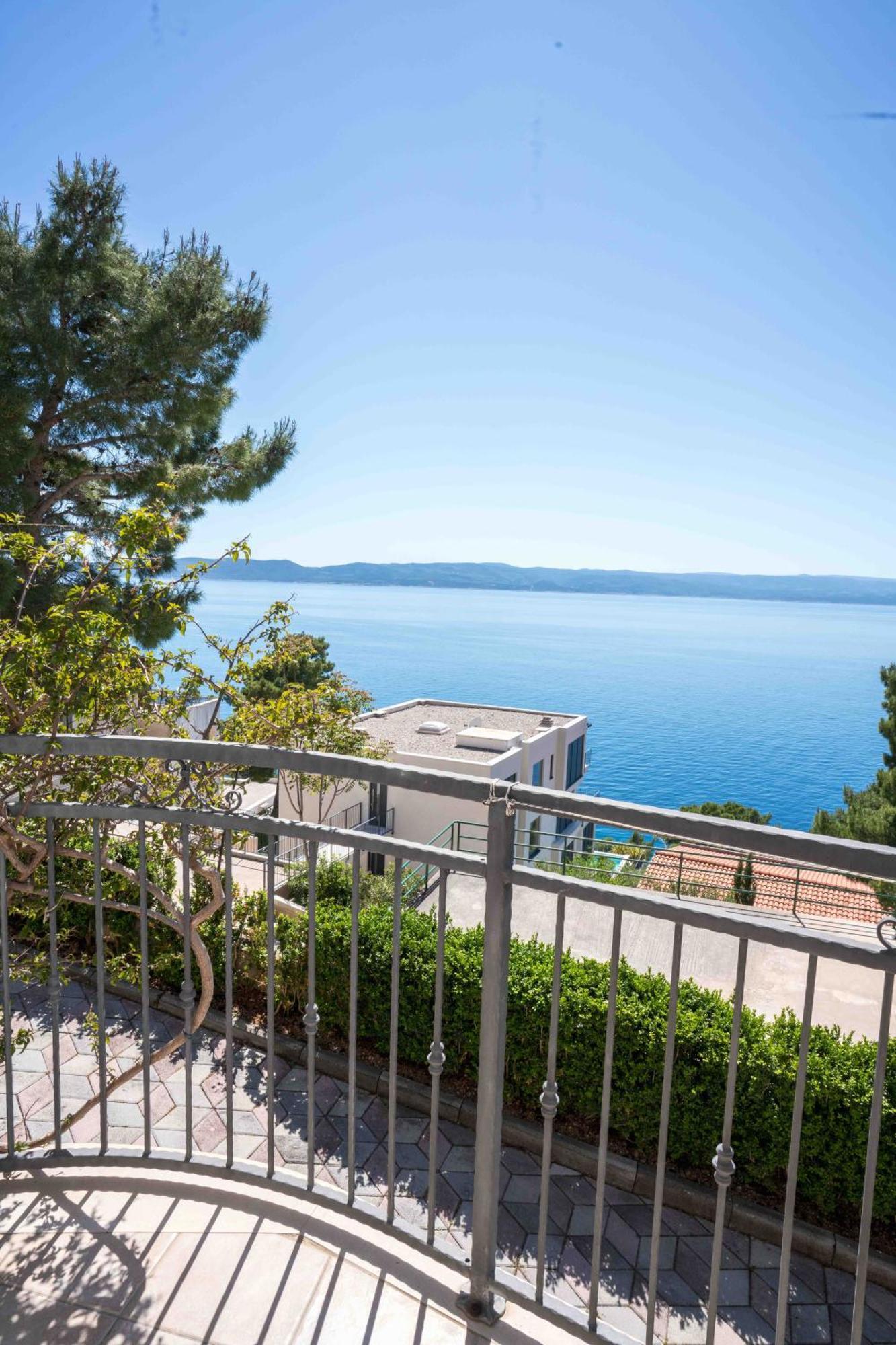 Sea View Apartment Gin Brela Exterior photo